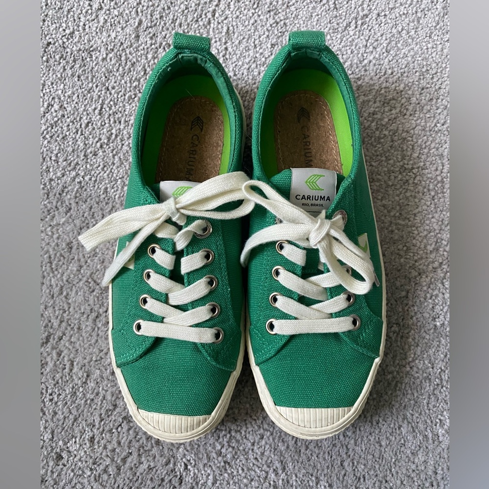 Cariuma Green Canvas Sneakers